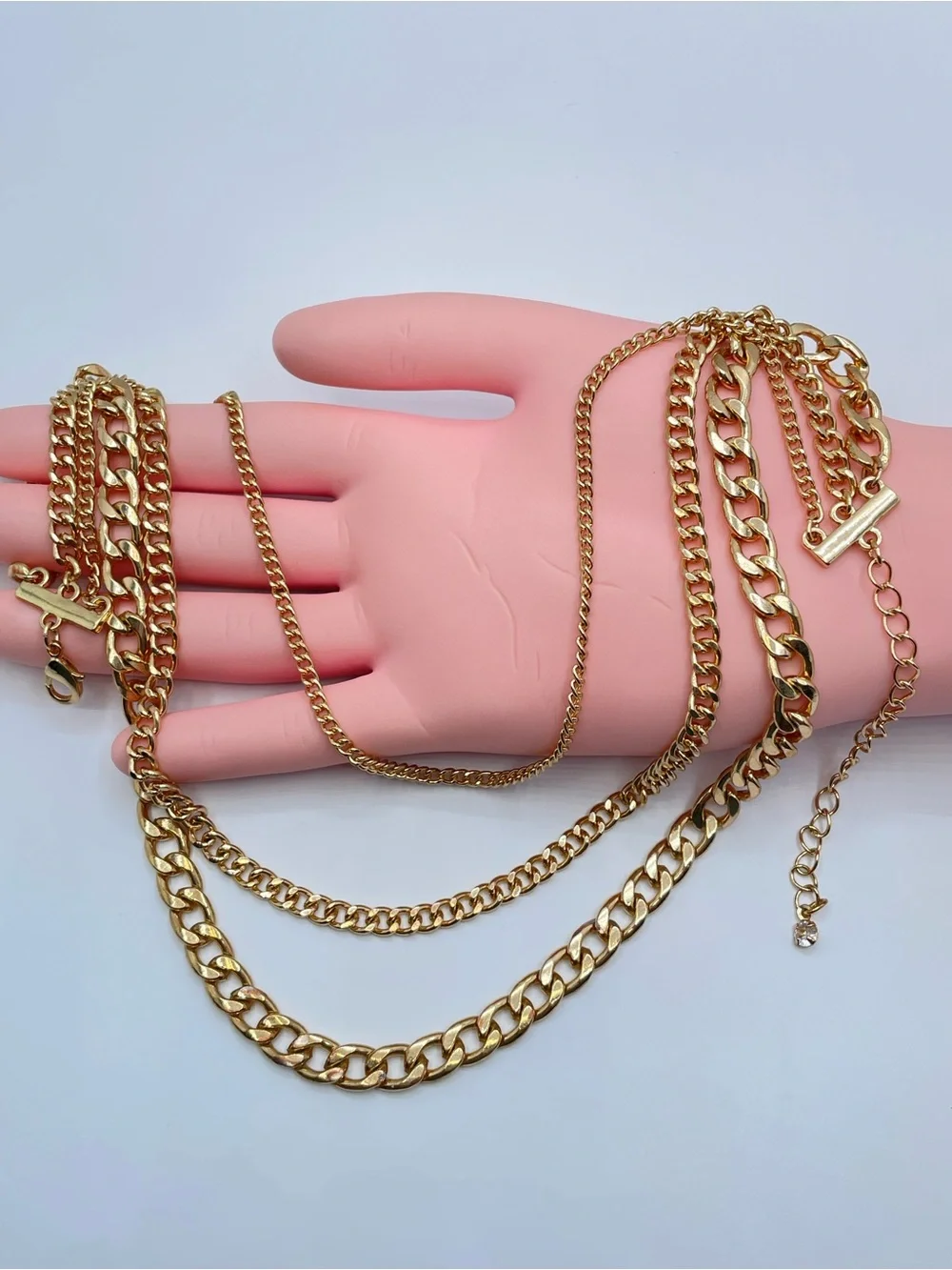 Unsigned bold trendy